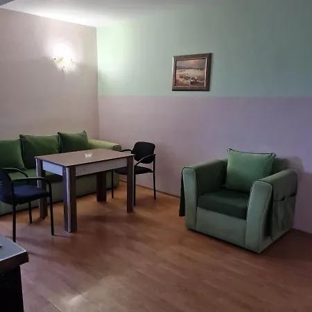 елка Apartman *