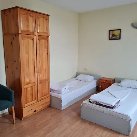елка Apartment Burgas City