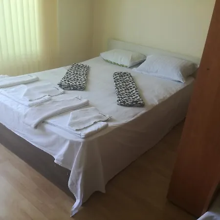 елка Apartman