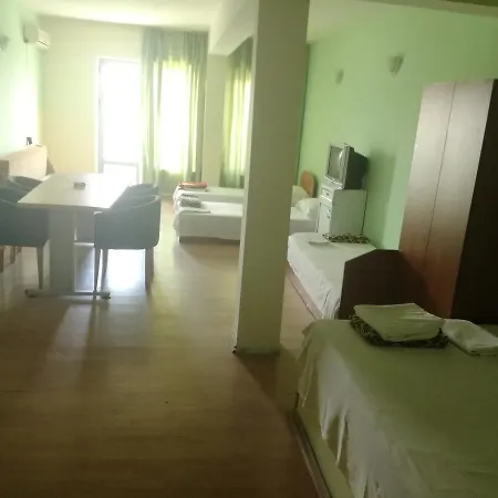 Apartman елка *